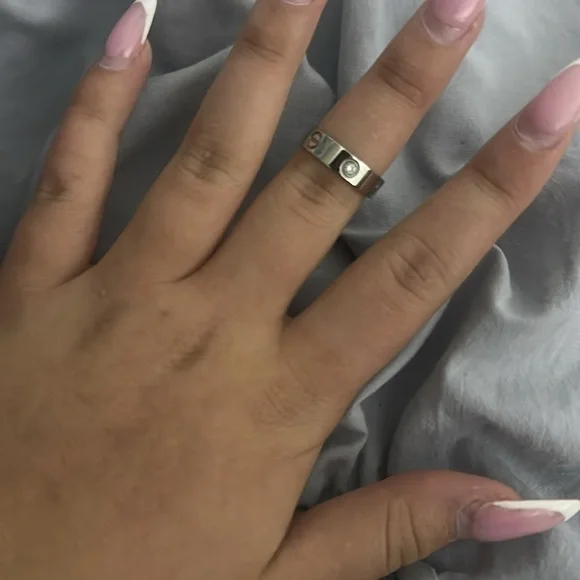 Ring - Picture 3 of 3